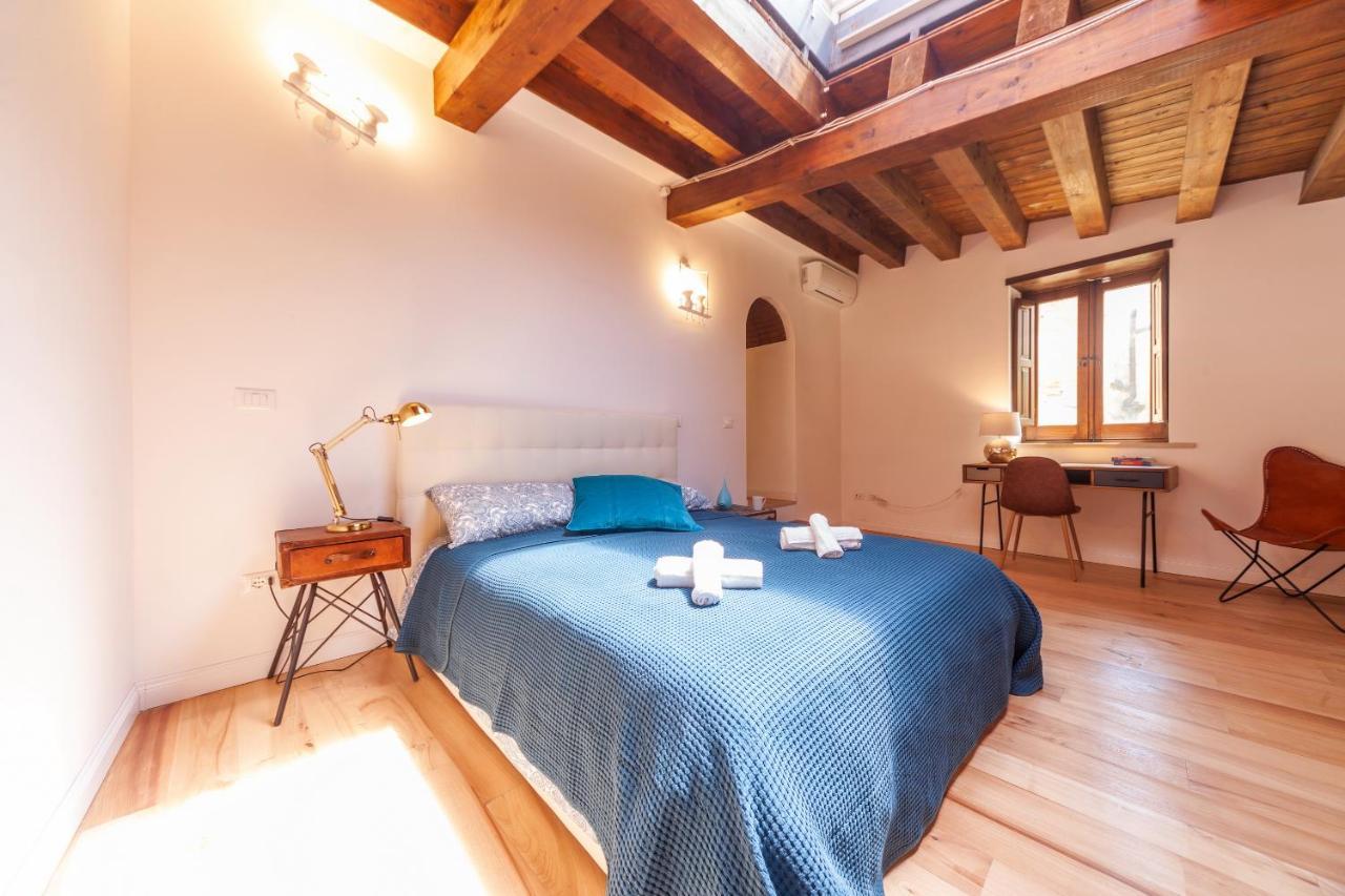 סירקוזה Vakalu-Piazza Duomo Charming Apartment מראה חיצוני תמונה